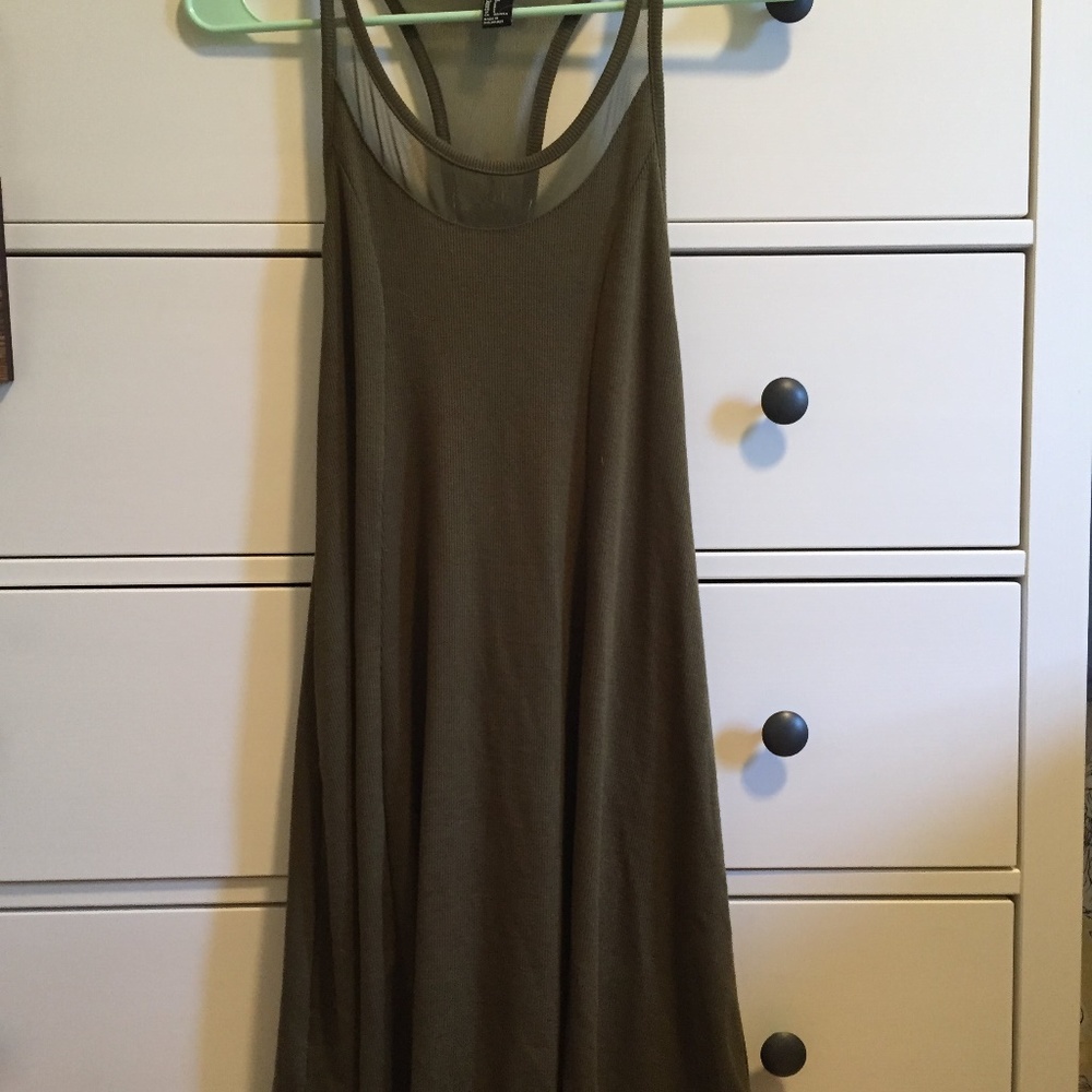 Forever 21 small green knee length flowy dress
